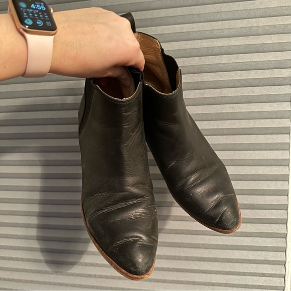 Nisolo Eva Everyday Chelsea Boot - Picture 7 of 8